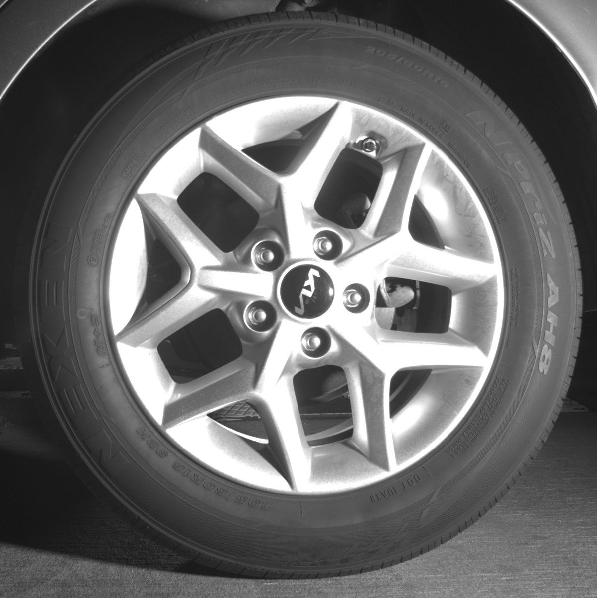 Used 2025 Kia Soul LX w/ LX Technology Package FWD image 14