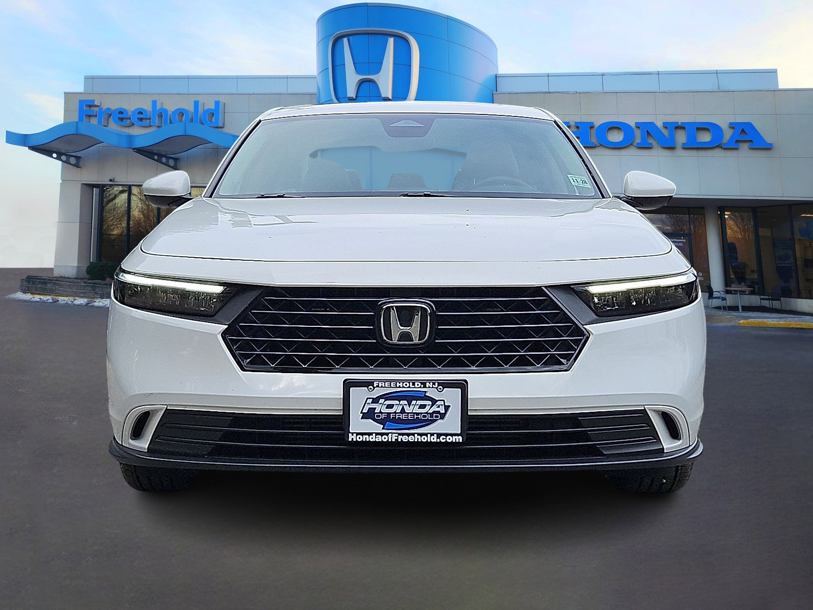 Used 2024 Honda Accord EX image 2