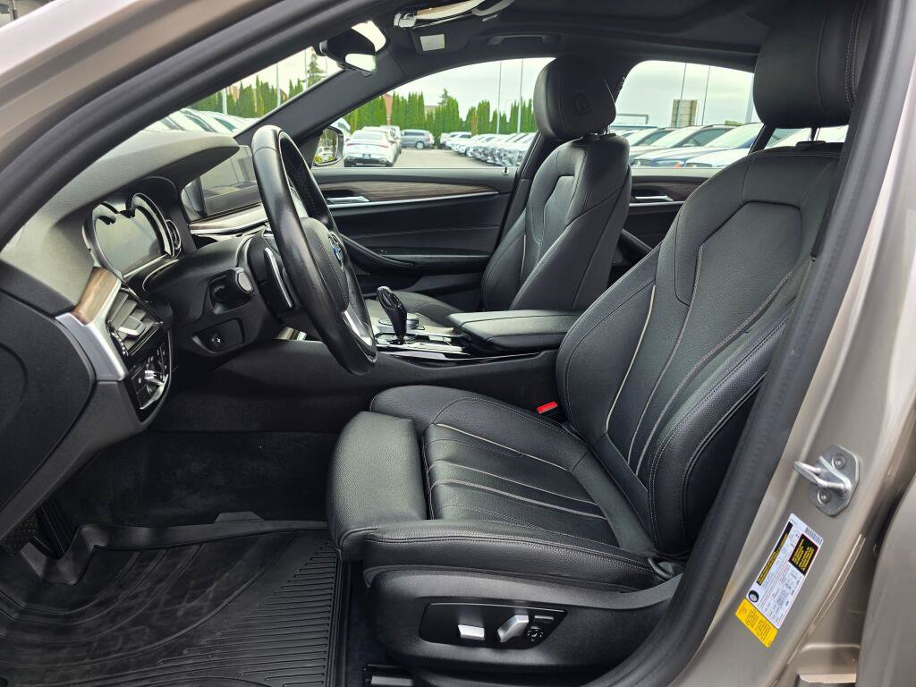 Used 2017 BMW 530i RWD image 12