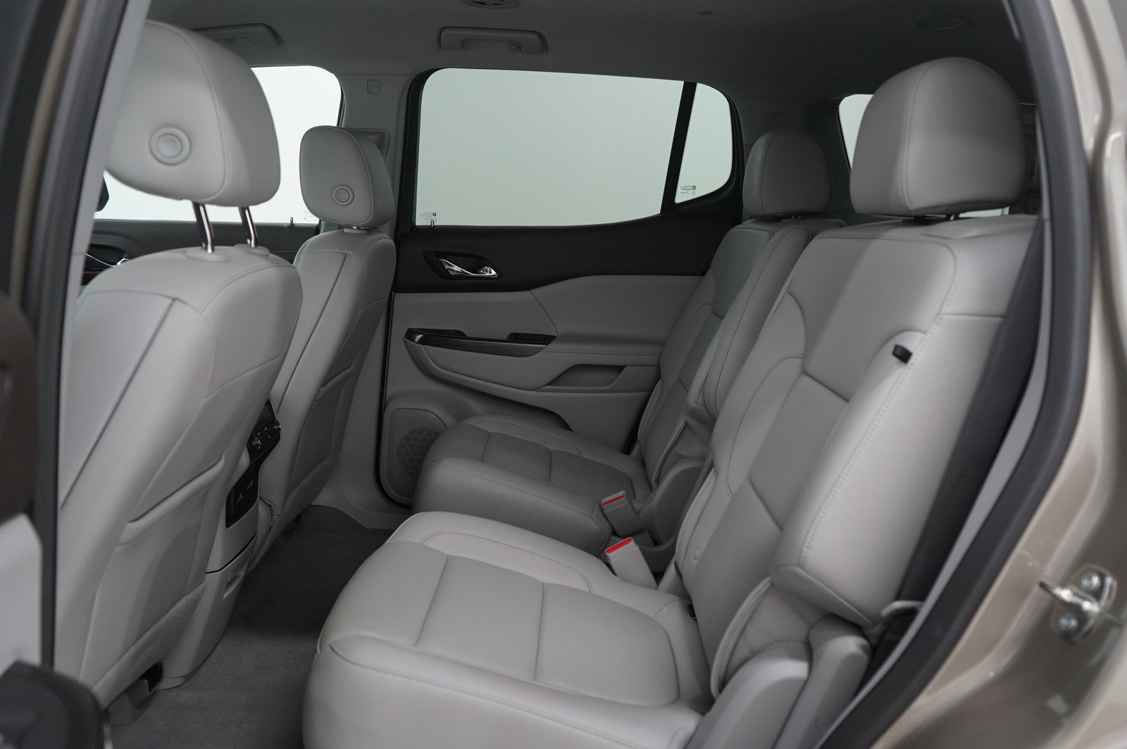 Used 2023 GMC Acadia SLT w/ Technology Package image 14