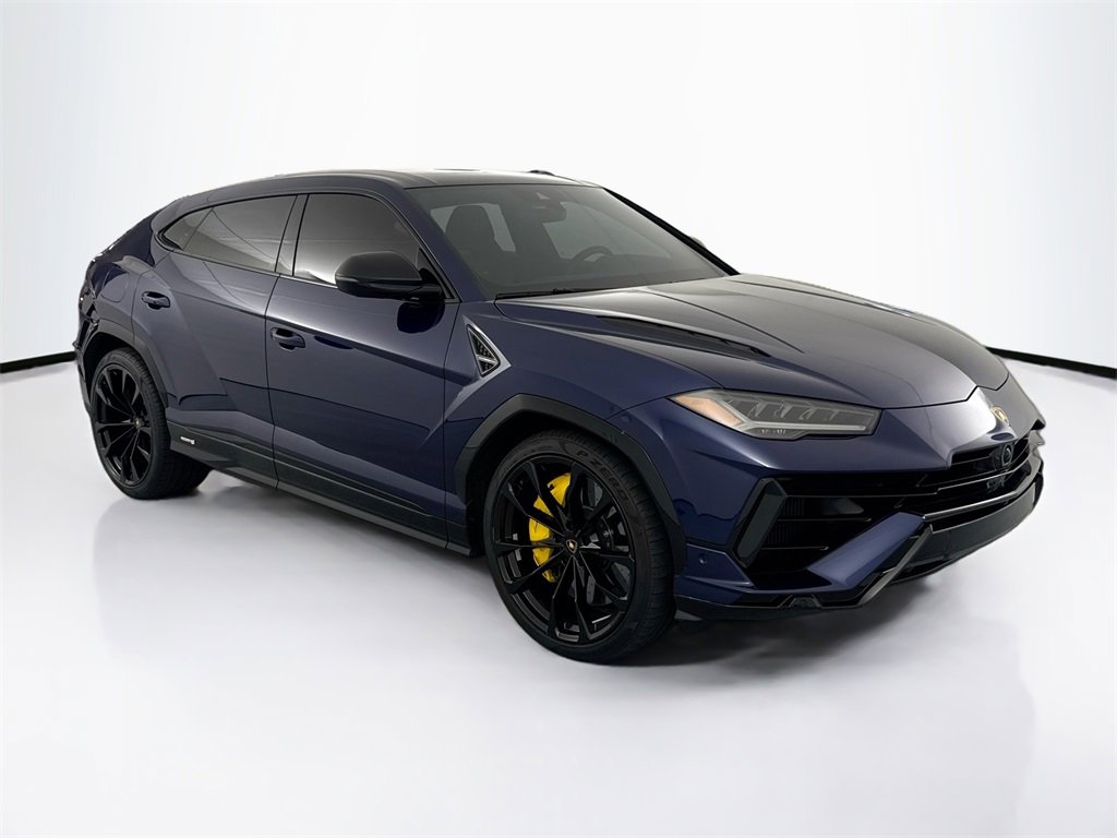 Used 2023 Lamborghini Urus S image 3