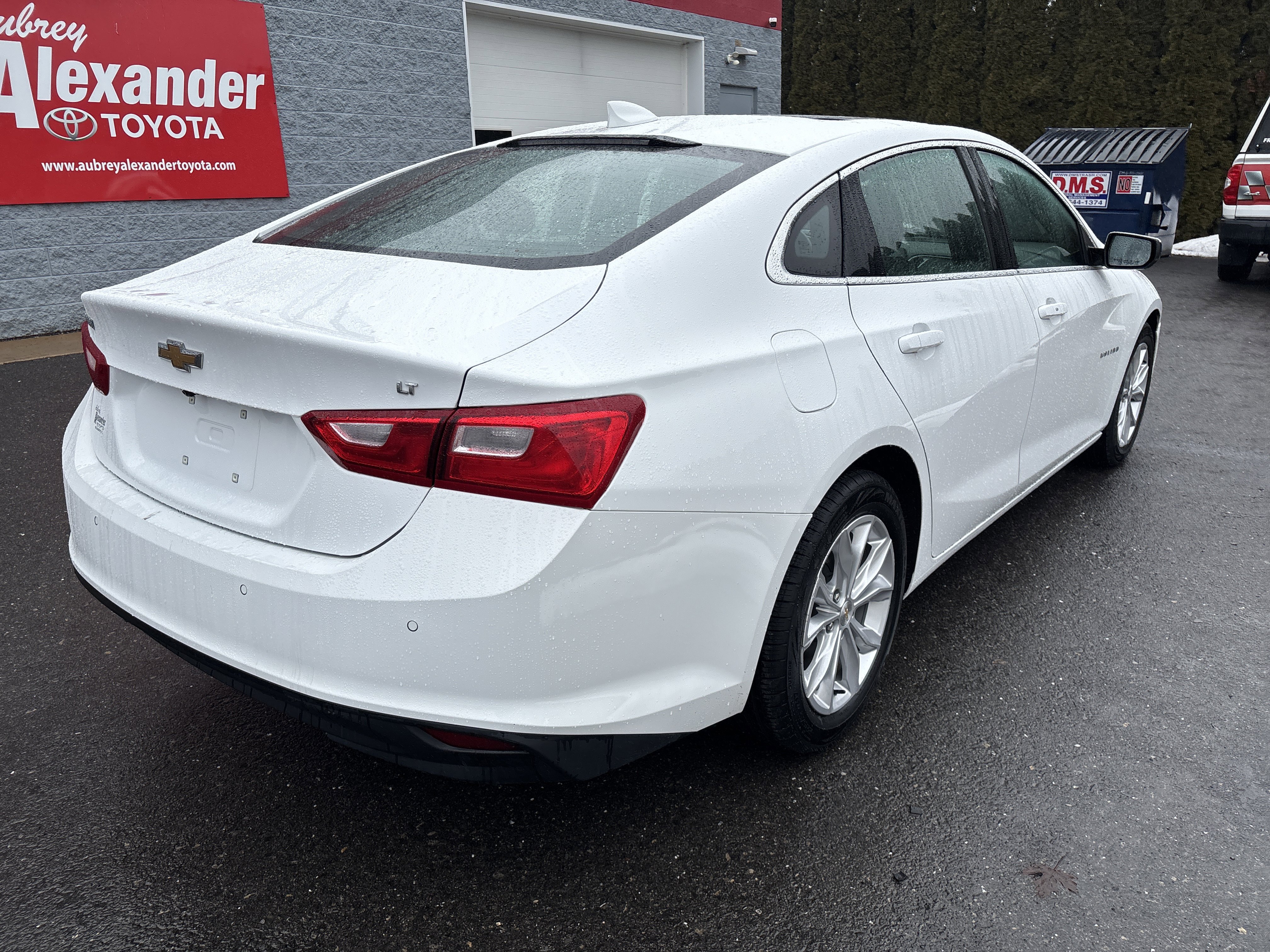 Used 2024 Chevrolet Malibu LT FWD image 3