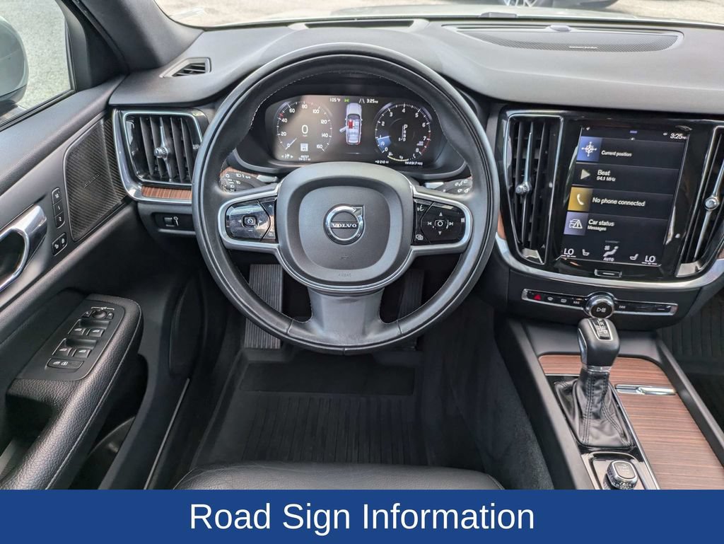 Used 2020 Volvo V60 T5 Momentum FWD image 19