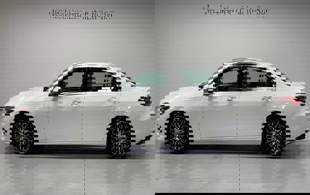 Used 2022 Mercedes-Benz C 300 C 300 image 2