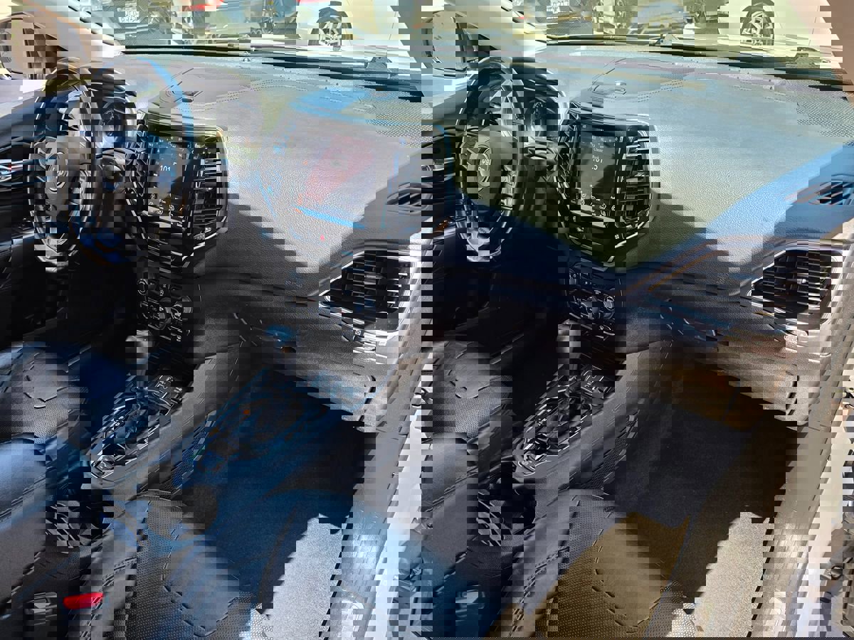 Used 2020 Jeep Cherokee Limited image 16