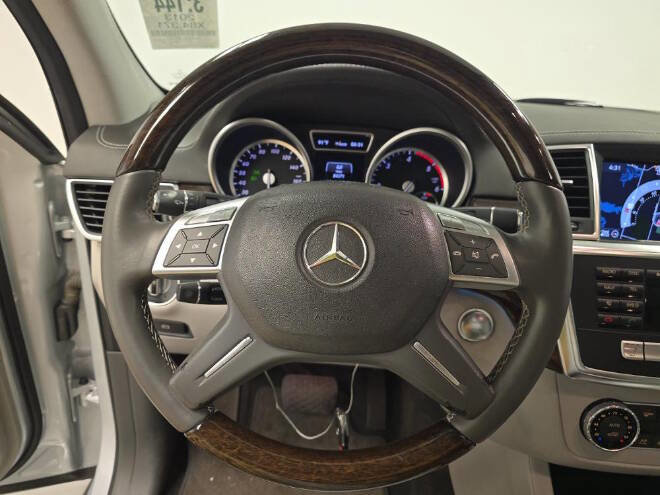 Used 2013 Mercedes-Benz GL 320 BlueTEC 4MATIC image 11