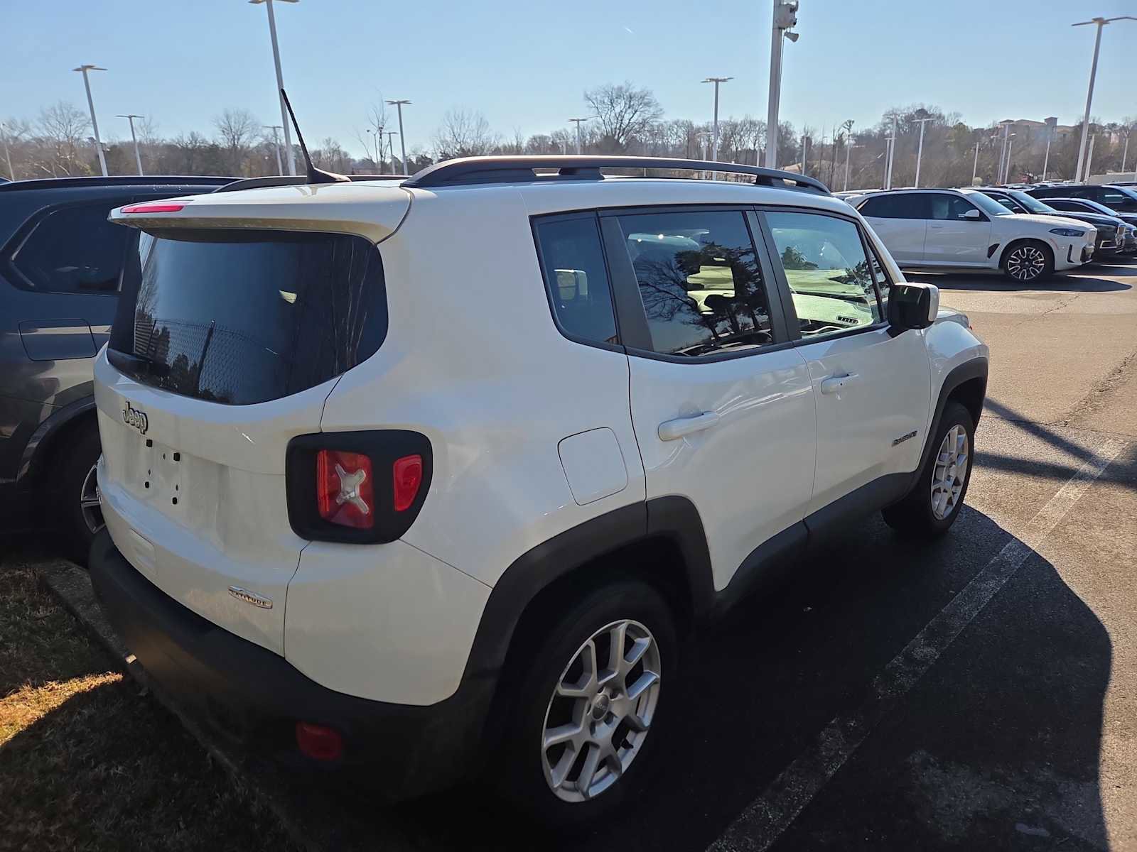 Used 2020 Jeep Renegade Latitude w/ Cold Weather Group image 3