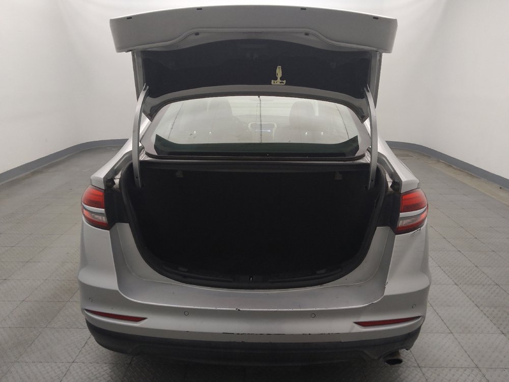 Used 2019 Ford Fusion SE FWD image 29