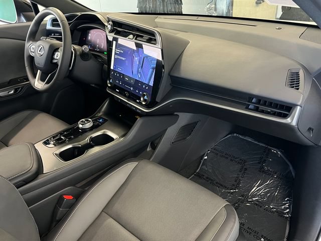 Used 2025 Lexus RZ 300e FWD image 47