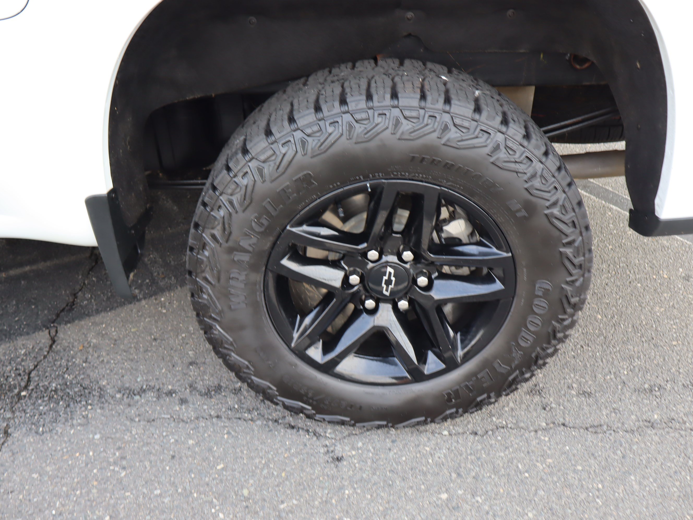 Used 2024 Chevrolet Silverado 1500 LT Trail Boss w/ Protection Package AWD/4WD image 40