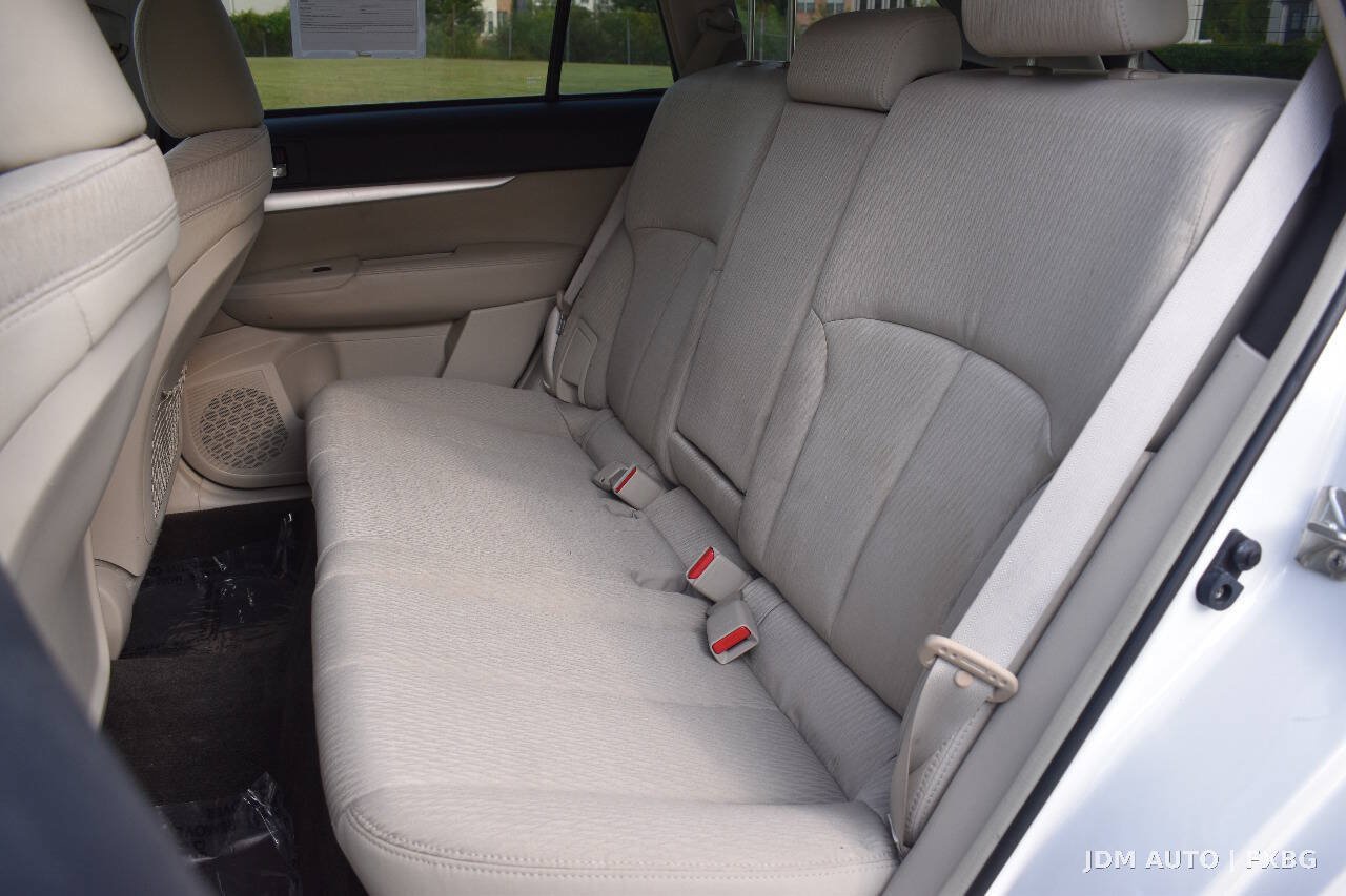 Used 2012 Subaru Outback 2.5i Premium w/ All-Weather Pkg AWD/4WD image 14