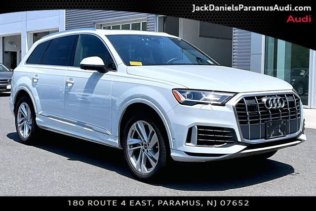Used 2023 Audi Q7 2.0T Premium w/ Convenience Package AWD/4WD image 9