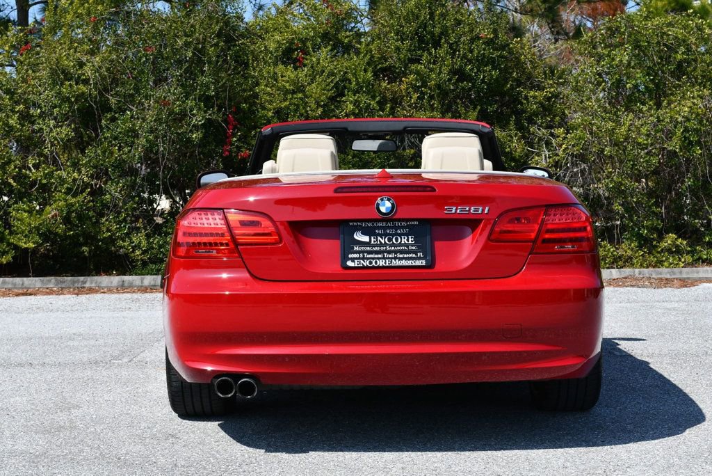 Used 2011 BMW 328i Convertible image 38