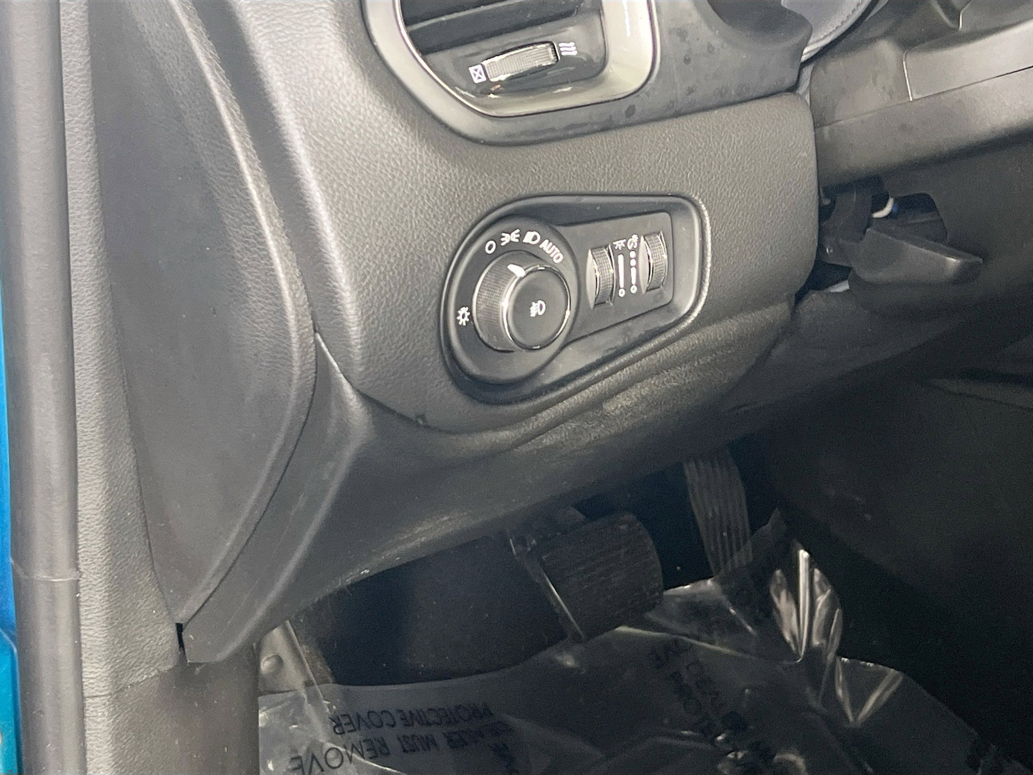 Used 2022 Jeep Renegade Latitude image 10