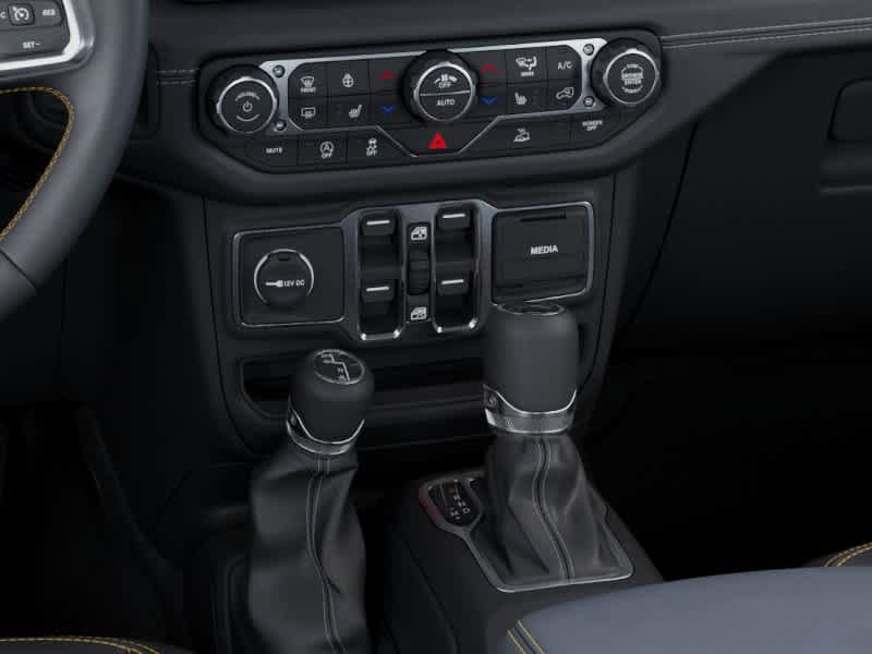 New 2025 Jeep Wrangler Unlimited Sahara w/ Technology Group AWD/4WD image 24