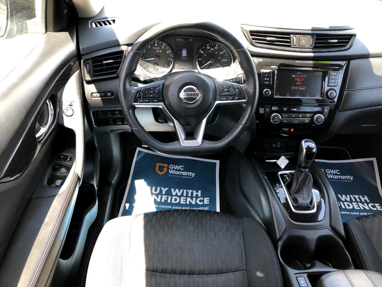 Used 2019 Nissan Rogue SV image 9
