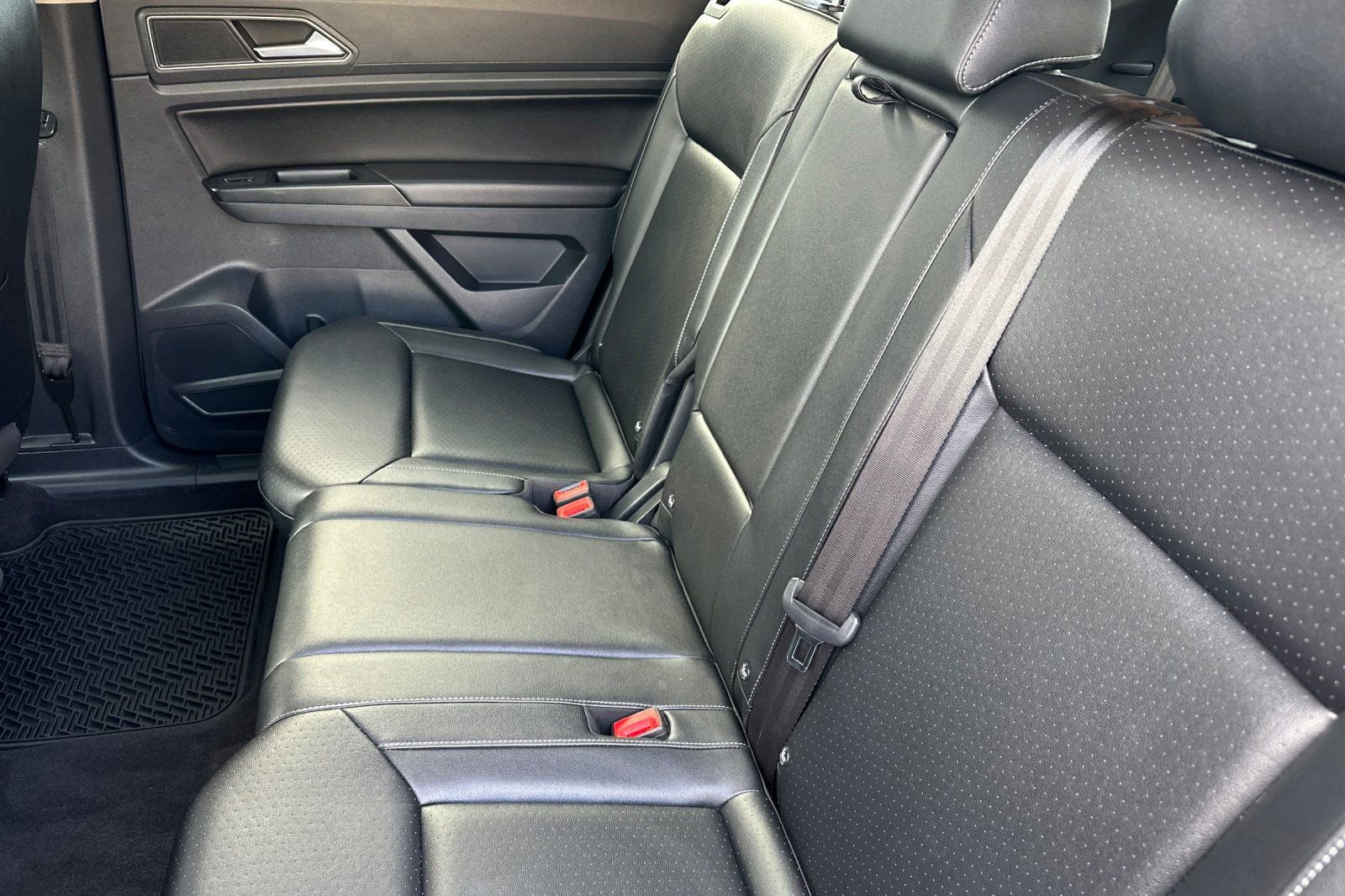 Used 2019 Volkswagen Atlas SE w/ Panoramic Sunroof Package image 12