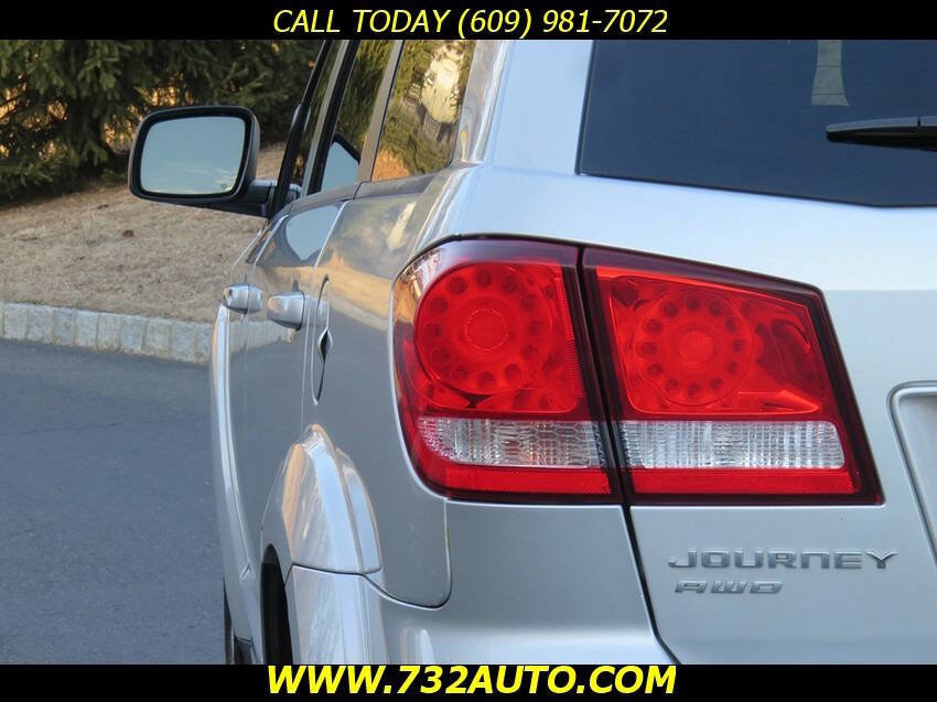 Used 2011 Dodge Journey Mainstreet w/ Popular Equipment Group image 26