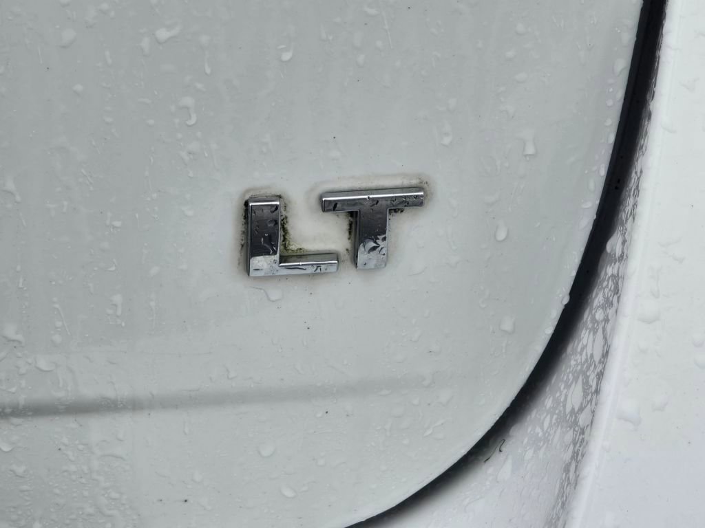 Used 2017 Chevrolet Equinox LT w/ Convenience Package image 61