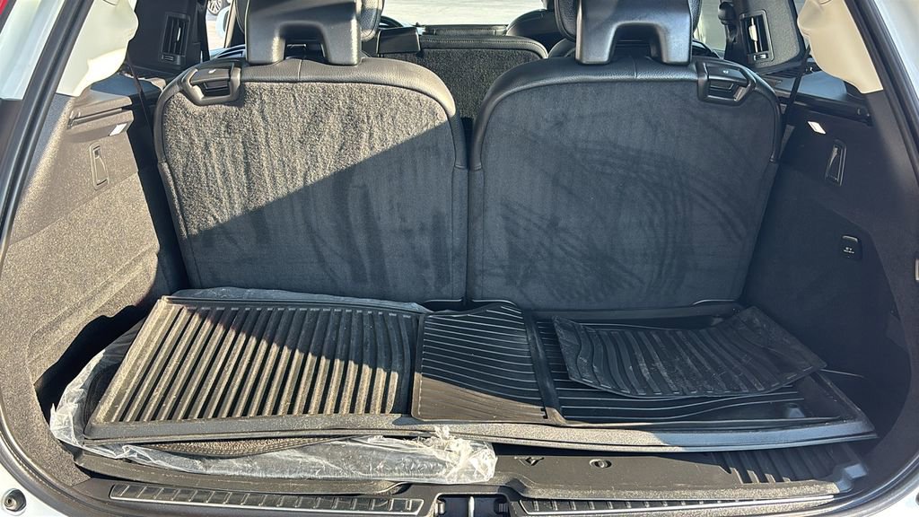 Certified 2023 Volvo XC90 B6 Core w/ Protection Package Premier image 32
