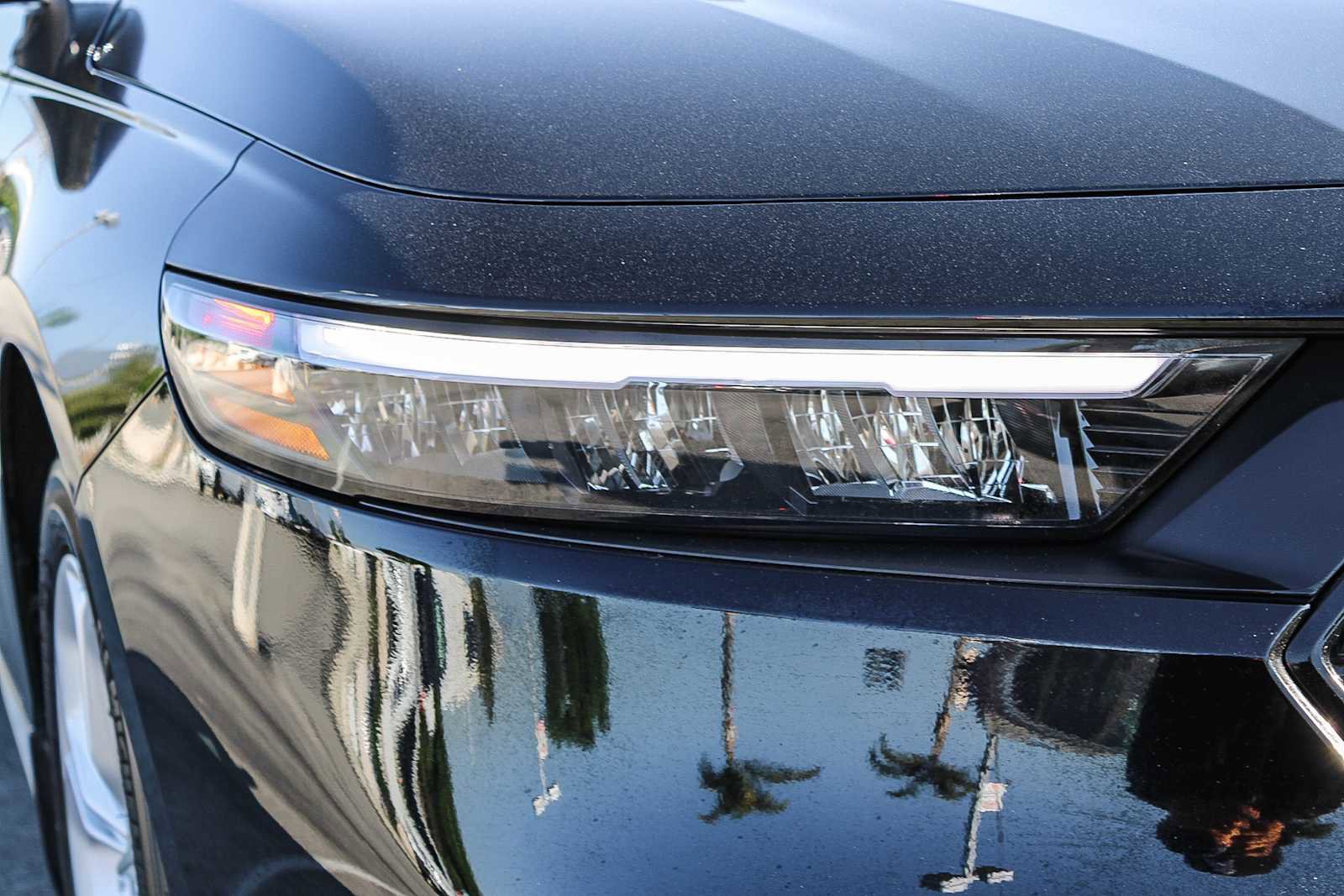 Certified 2025 Honda Accord LX image 4