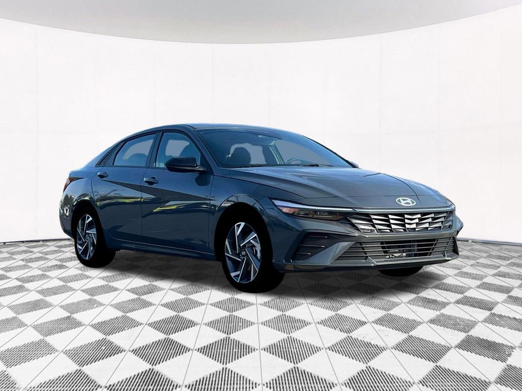 New 2025 Hyundai Elantra SEL image 16