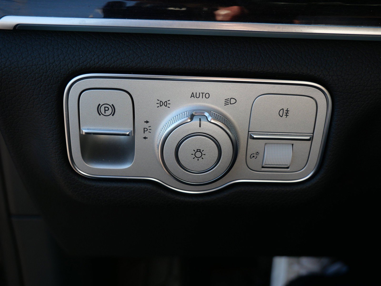 Used 2023 Mercedes-Benz GLS 450 4MATIC image 27
