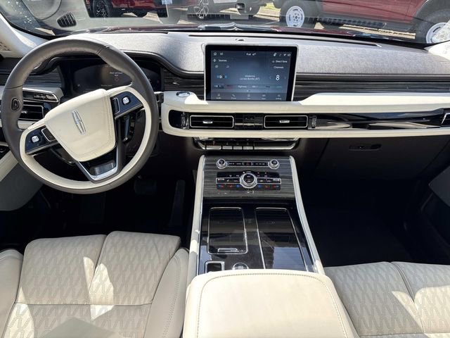 Certified 2023 Lincoln Aviator Black Label image 16