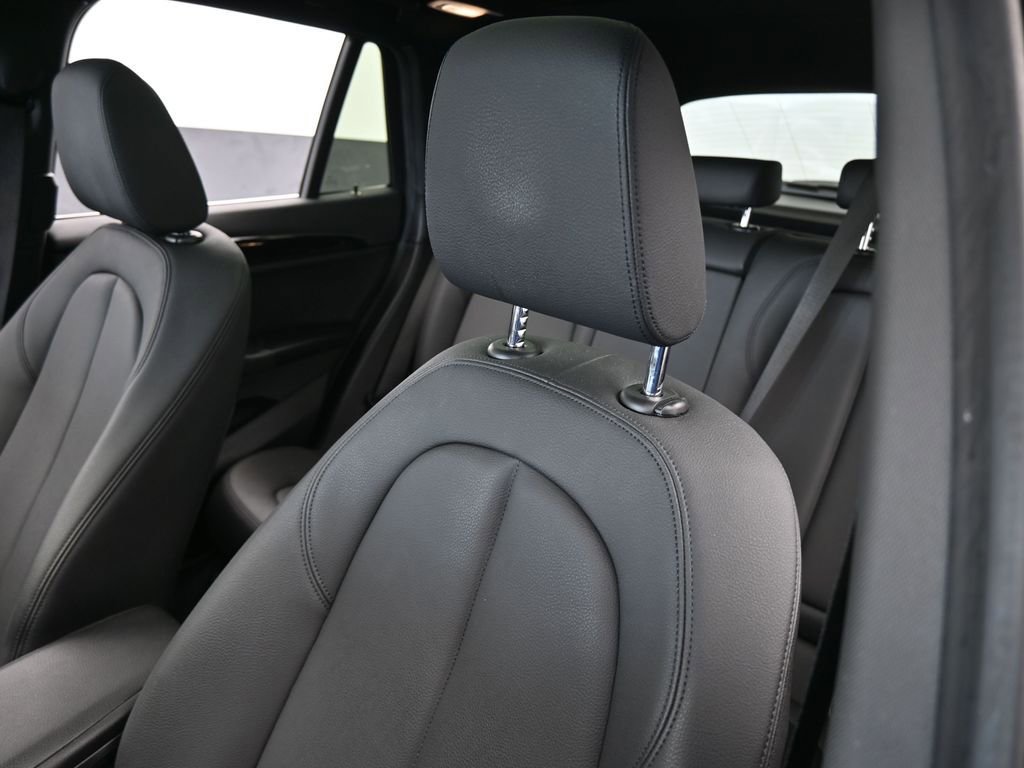 Used 2019 BMW X1 sDrive28i w/ Convenience Package image 17