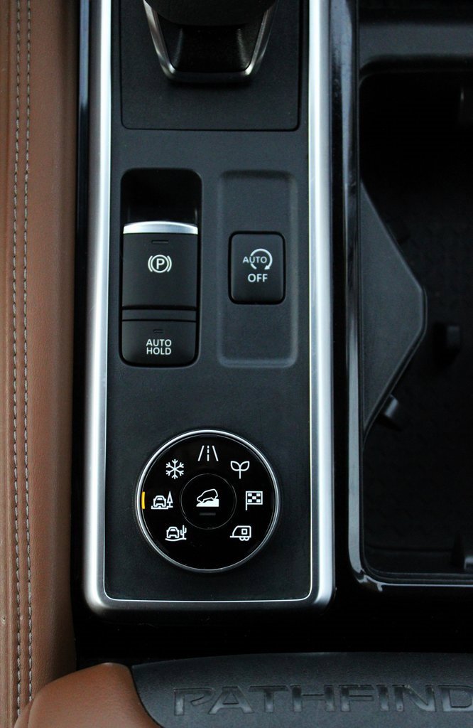 Certified 2023 Nissan Pathfinder Platinum image 43