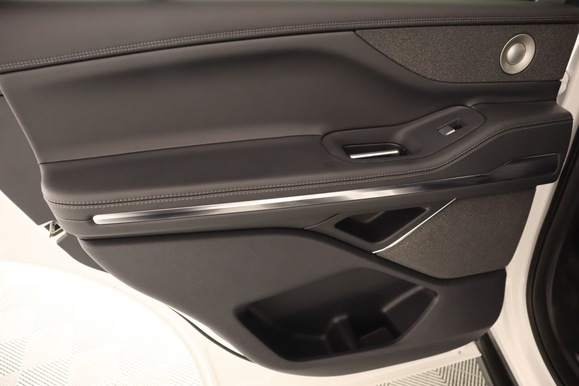 New 2026 Lincoln Navigator Reserve image 19