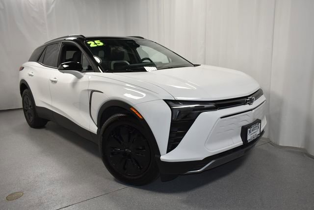Certified 2025 Chevrolet Blazer EV LT AWD/4WD image 2