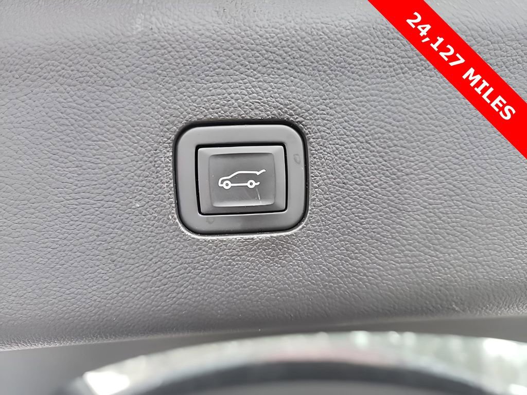 Used 2024 Buick Enclave Essence w/ Experience Buick Package image 20