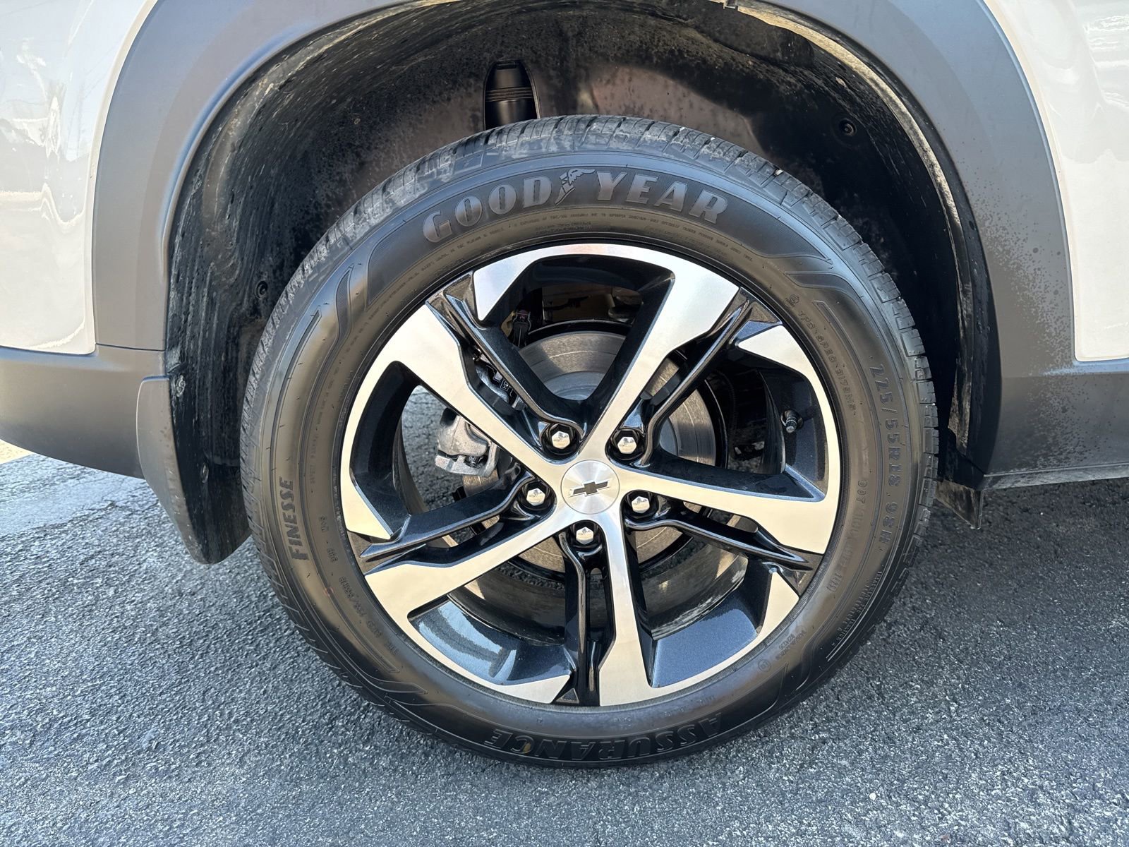 Used 2026 Chevrolet Trax RS FWD image 46