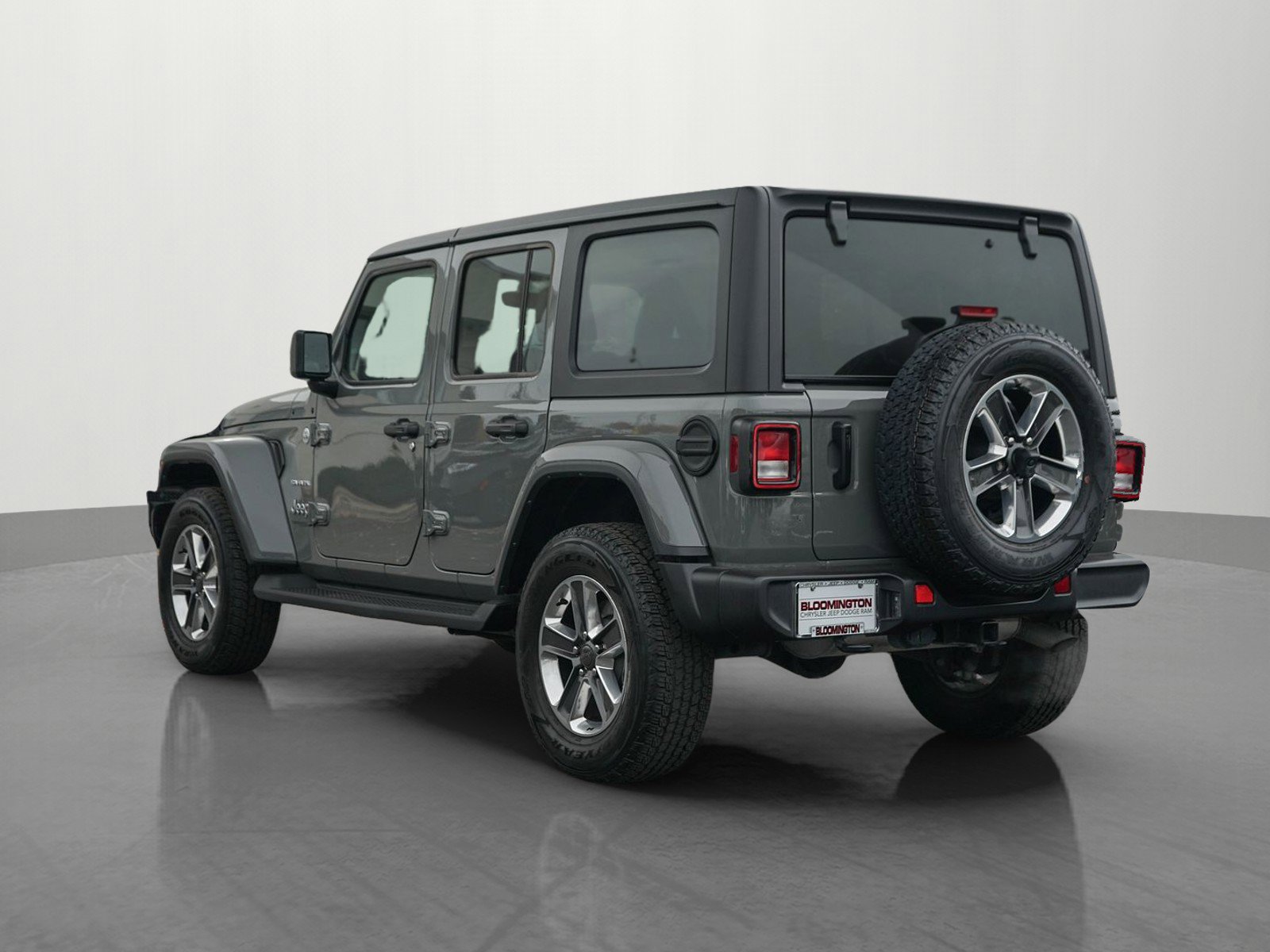 Used 2022 Jeep Wrangler Unlimited Sahara w/ Cold Weather Group image 5
