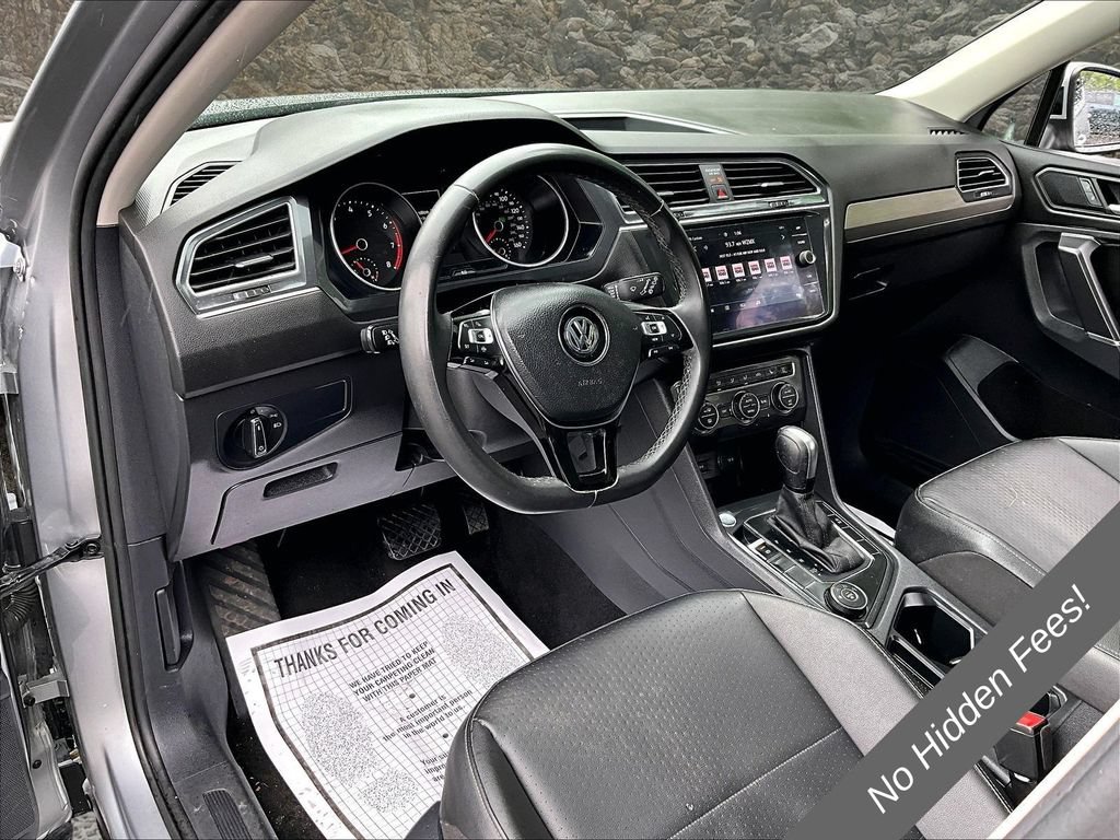 Used 2020 Volkswagen Tiguan SE w/ Panoramic Sunroof Package AWD/4WD image 12