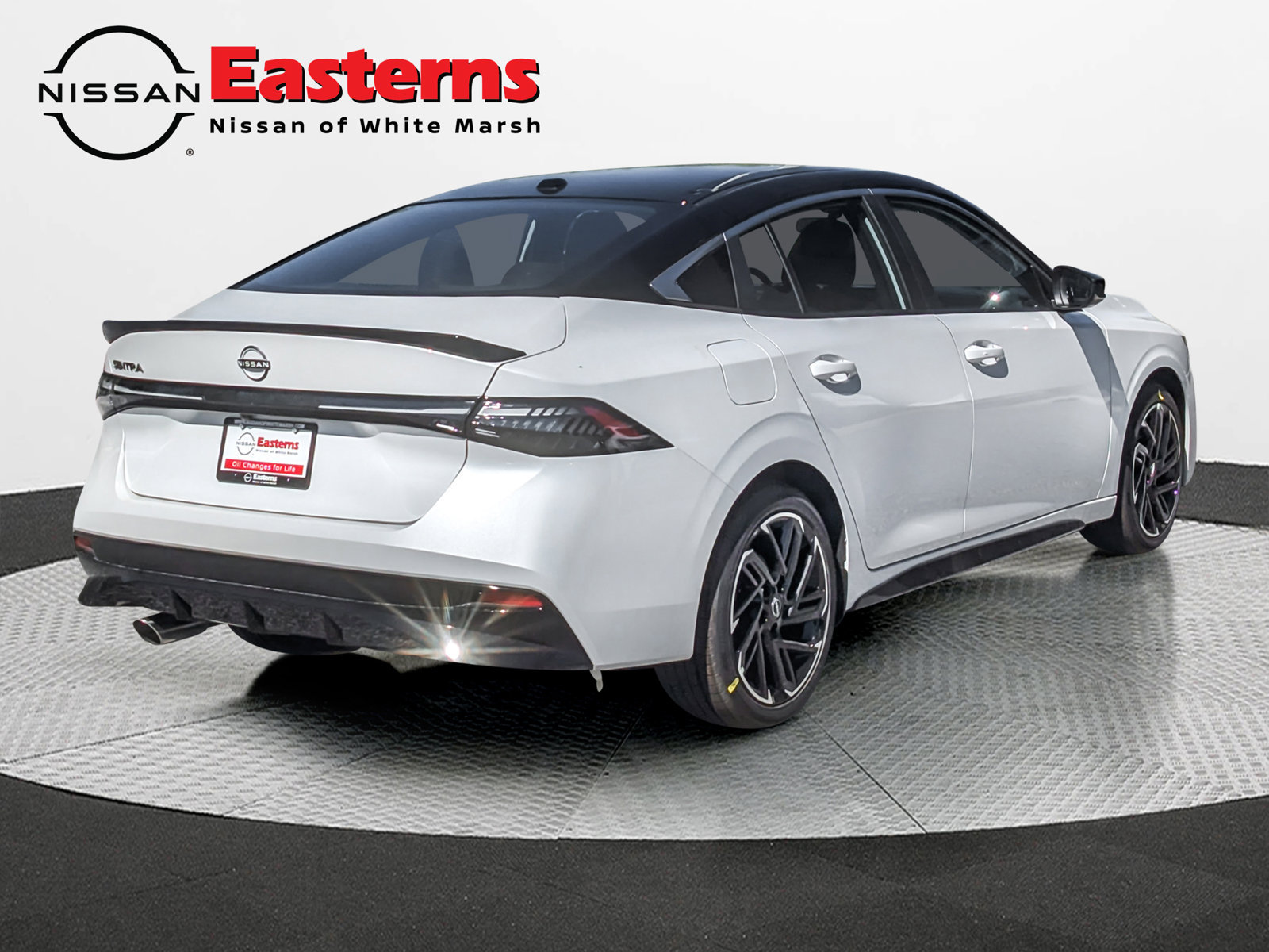 New 2027 Nissan Sentra SR w/ Floor Mat Package FWD image 6