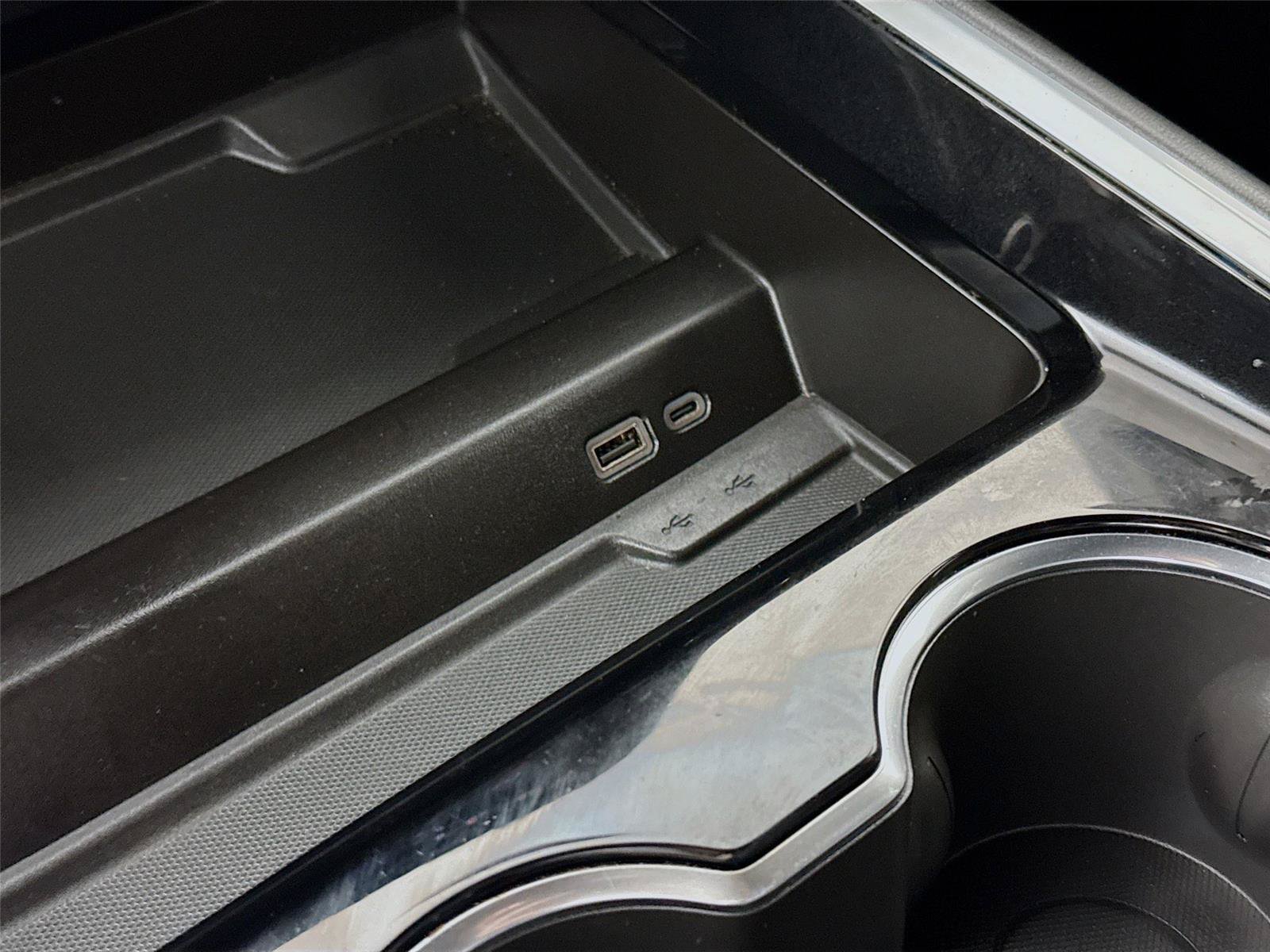 Used 2025 Chevrolet Tahoe LS RWD image 18