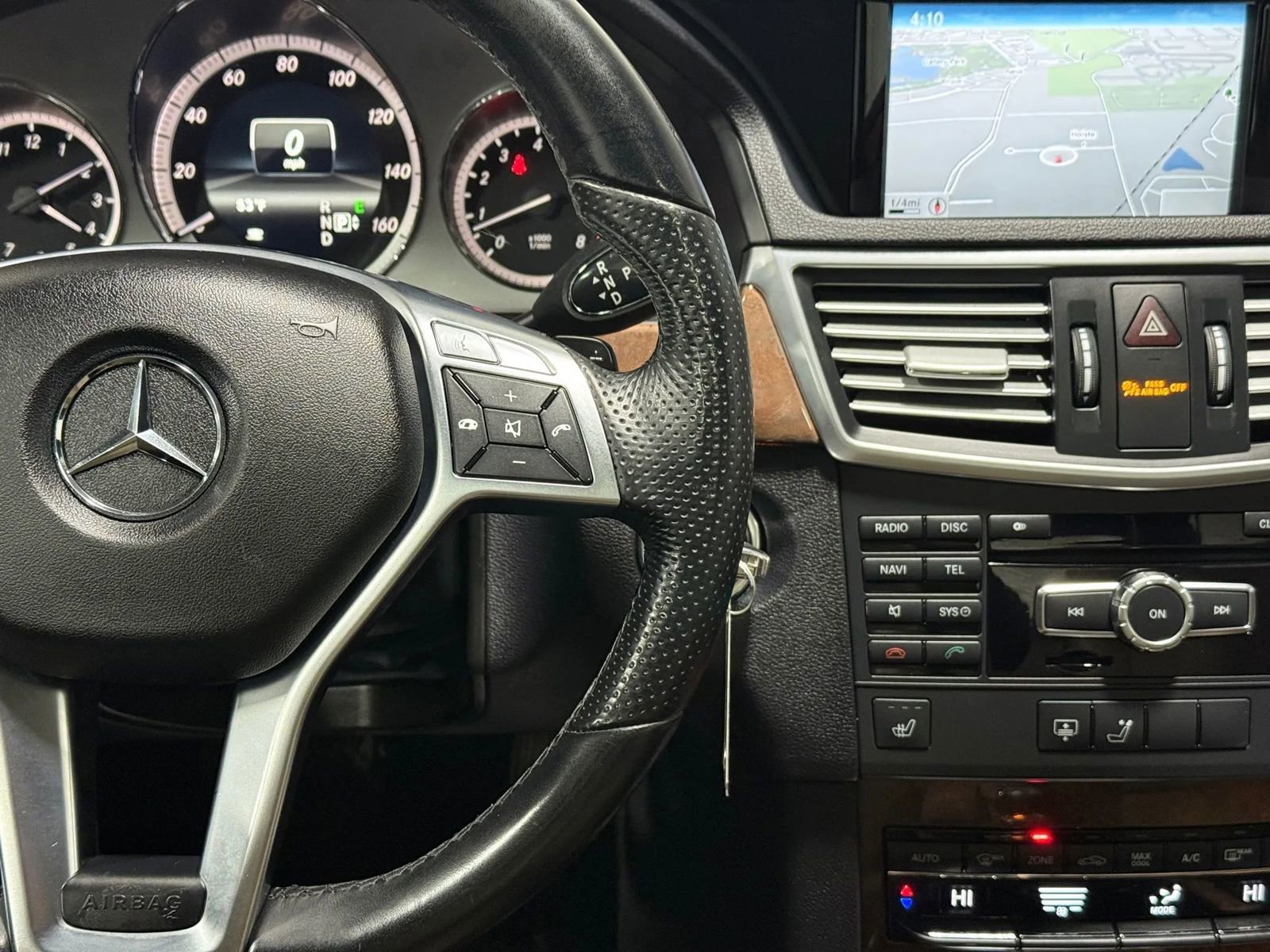 Used 2013 Mercedes-Benz E 350 4MATIC Sedan image 26