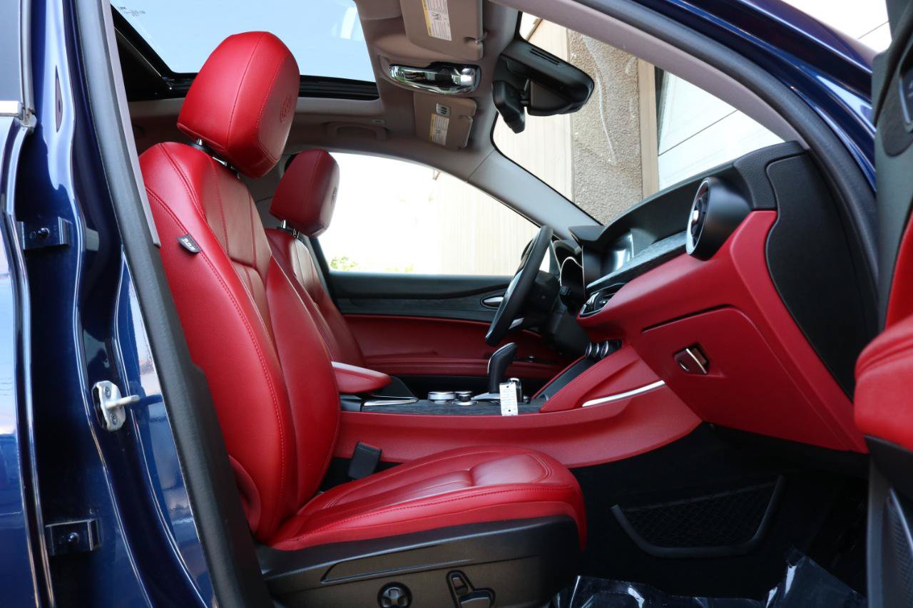 Used 2021 Alfa Romeo Stelvio Sprint w/ Sun & Sound Package AWD/4WD image 55