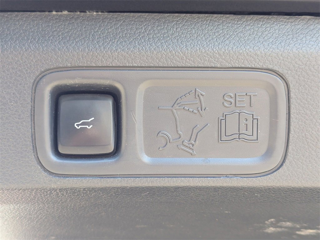 Used 2022 Ford Expedition Max Limited image 31