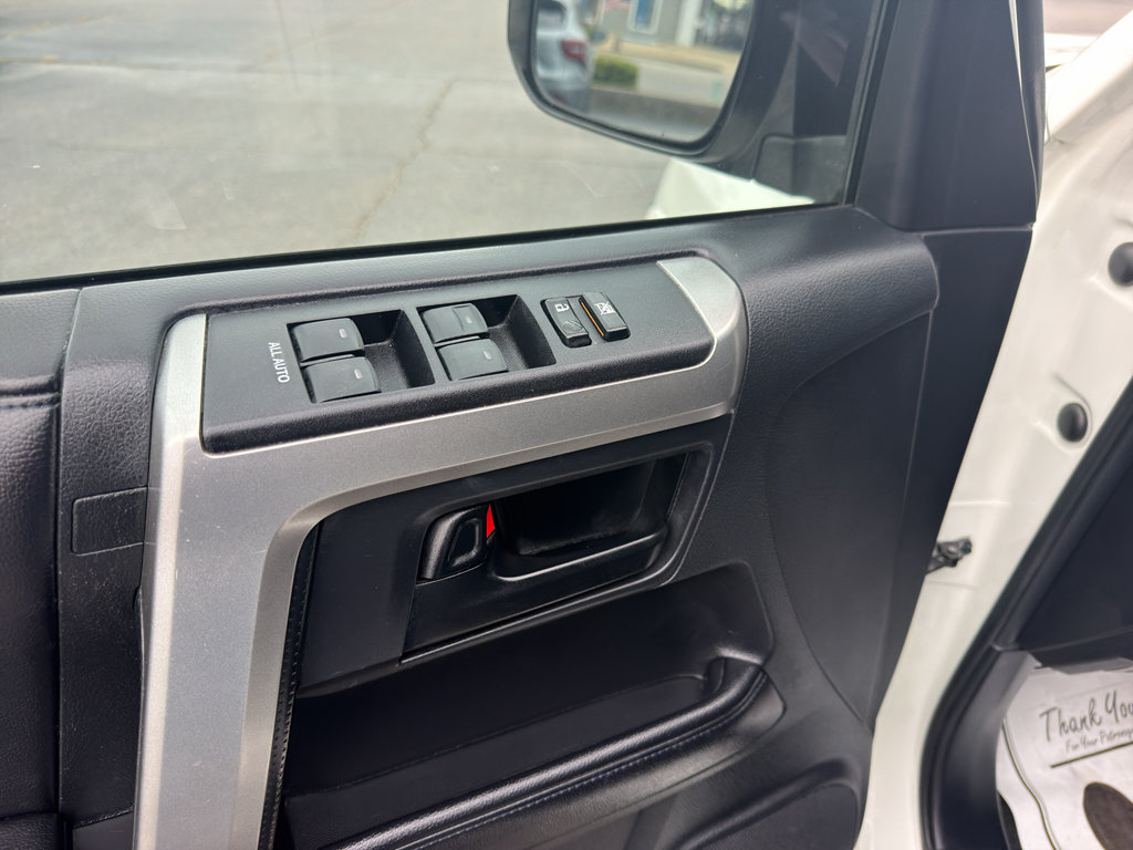 Used 2012 Toyota 4Runner Limited AWD/4WD image 18