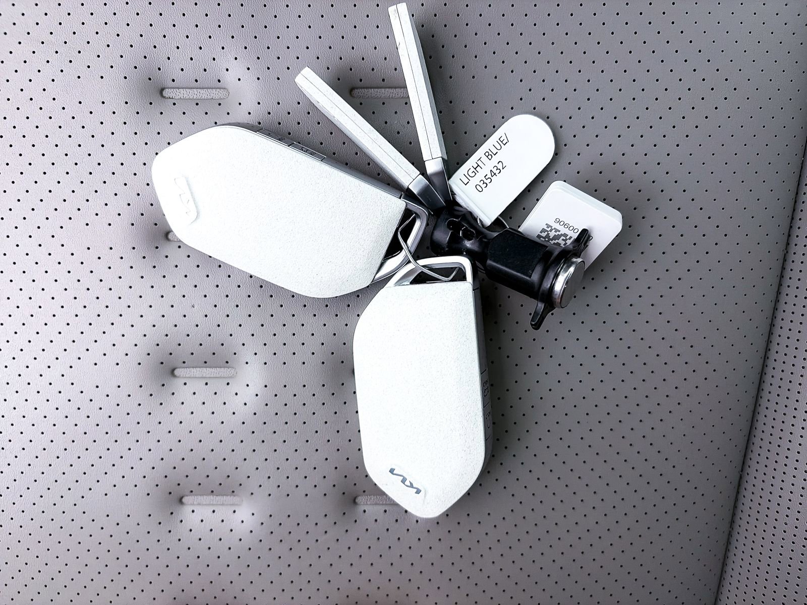 Used 2024 Kia EV9 Wind image 32