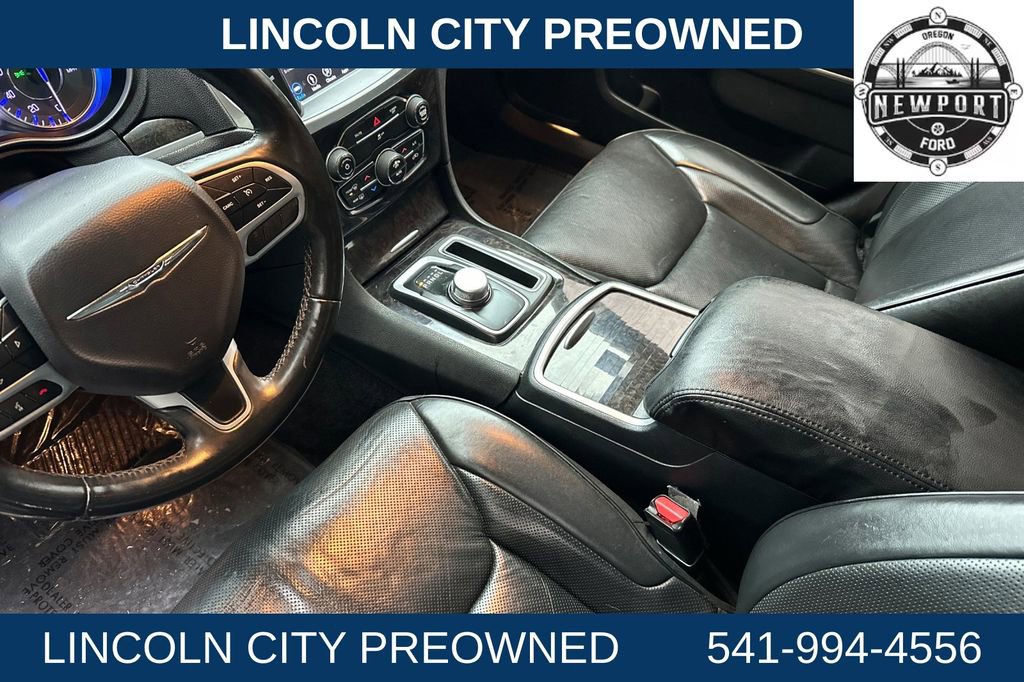 Used 2018 Chrysler 300 Limited image 9
