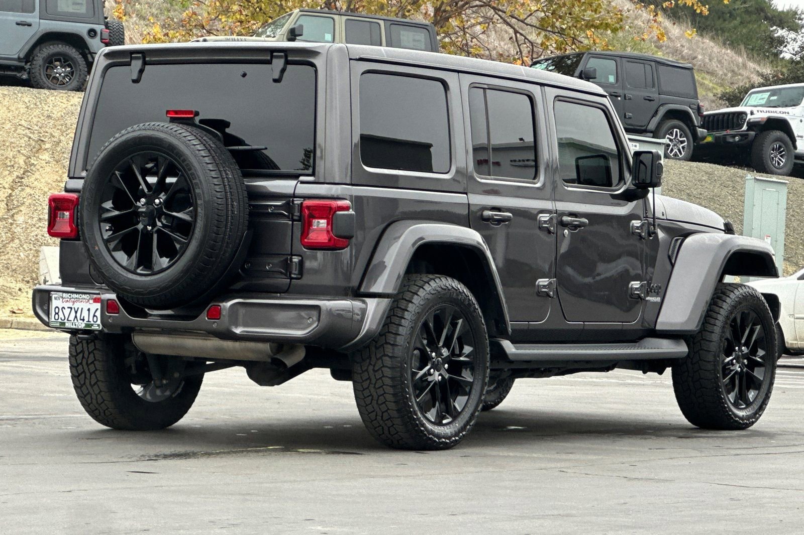 Used 2021 Jeep Wrangler Unlimited Sahara image 4