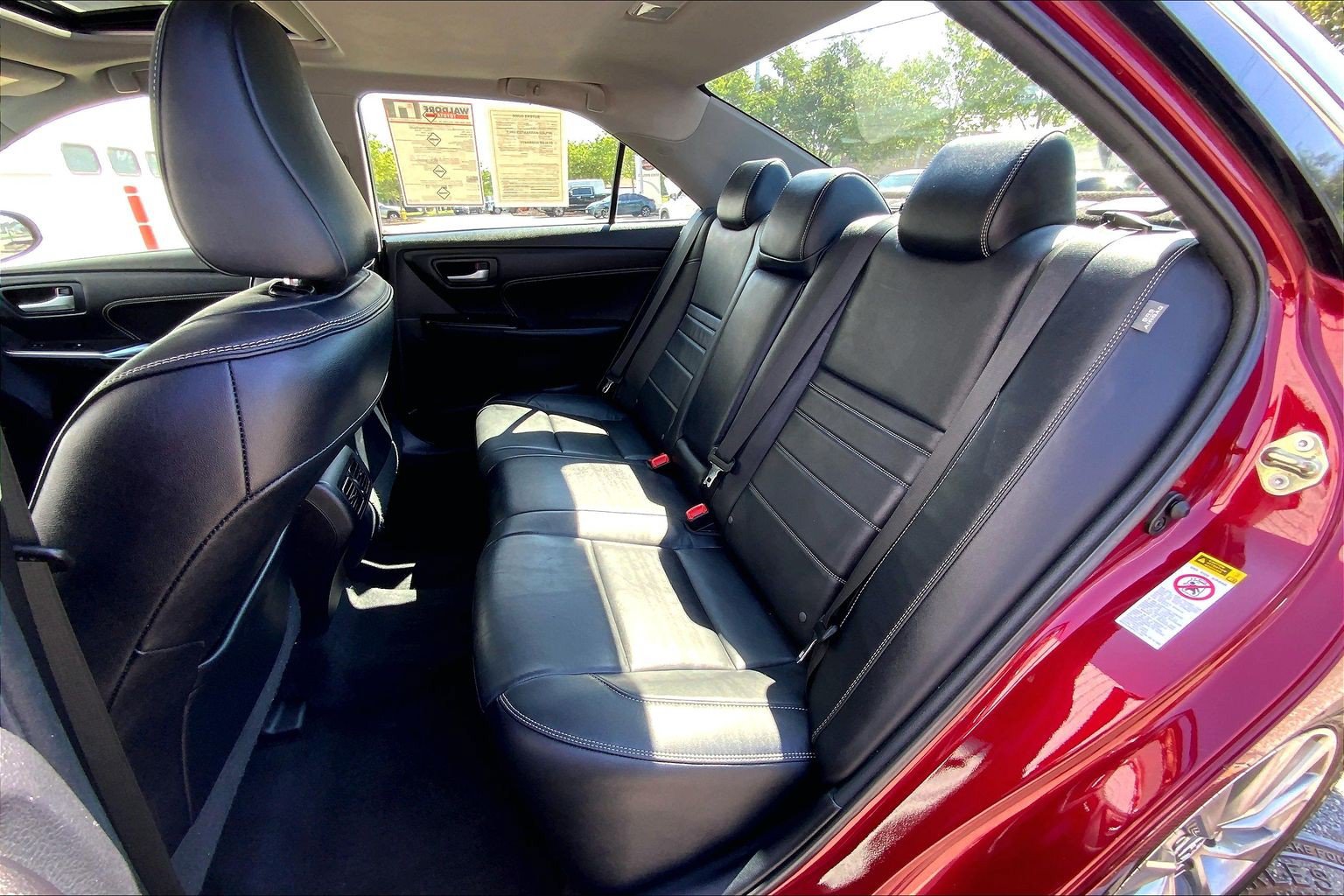 Used 2017 Toyota Camry XLE w/ Moonroof Package FWD image 31