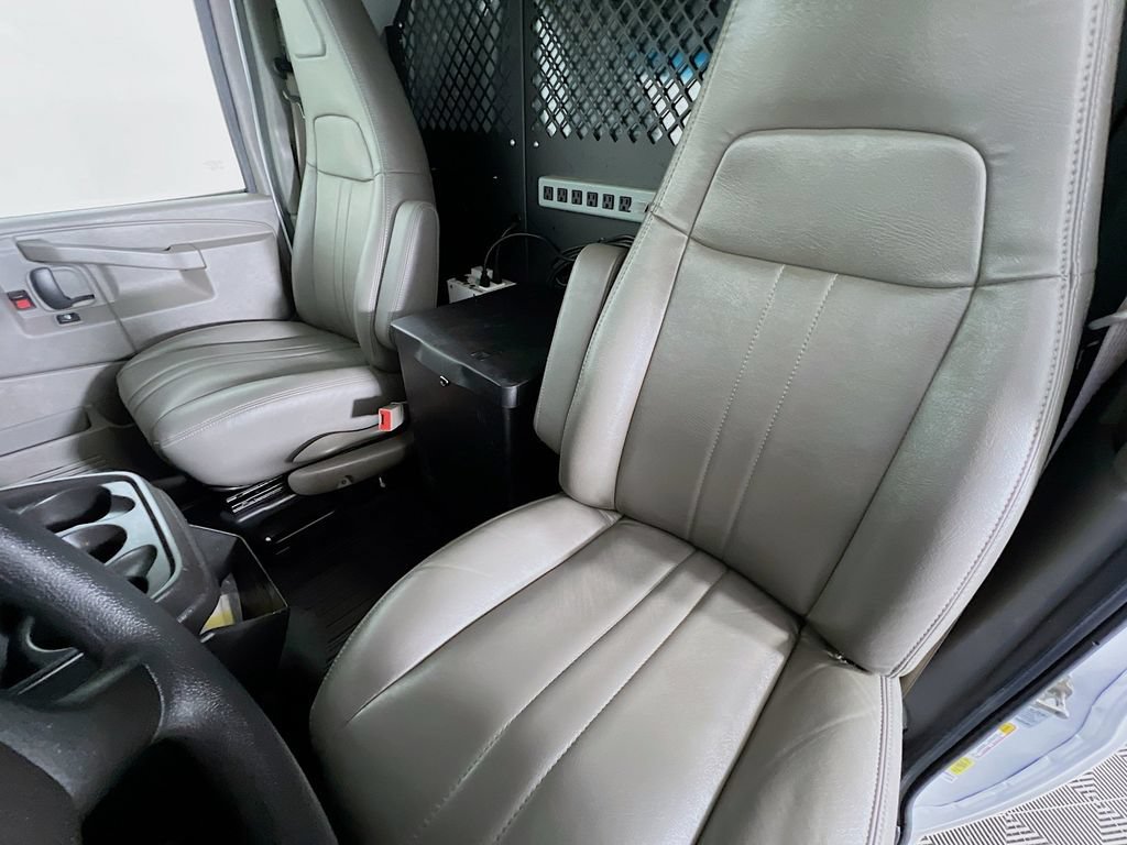 Used 2022 Chevrolet Express 2500 RWD image 19