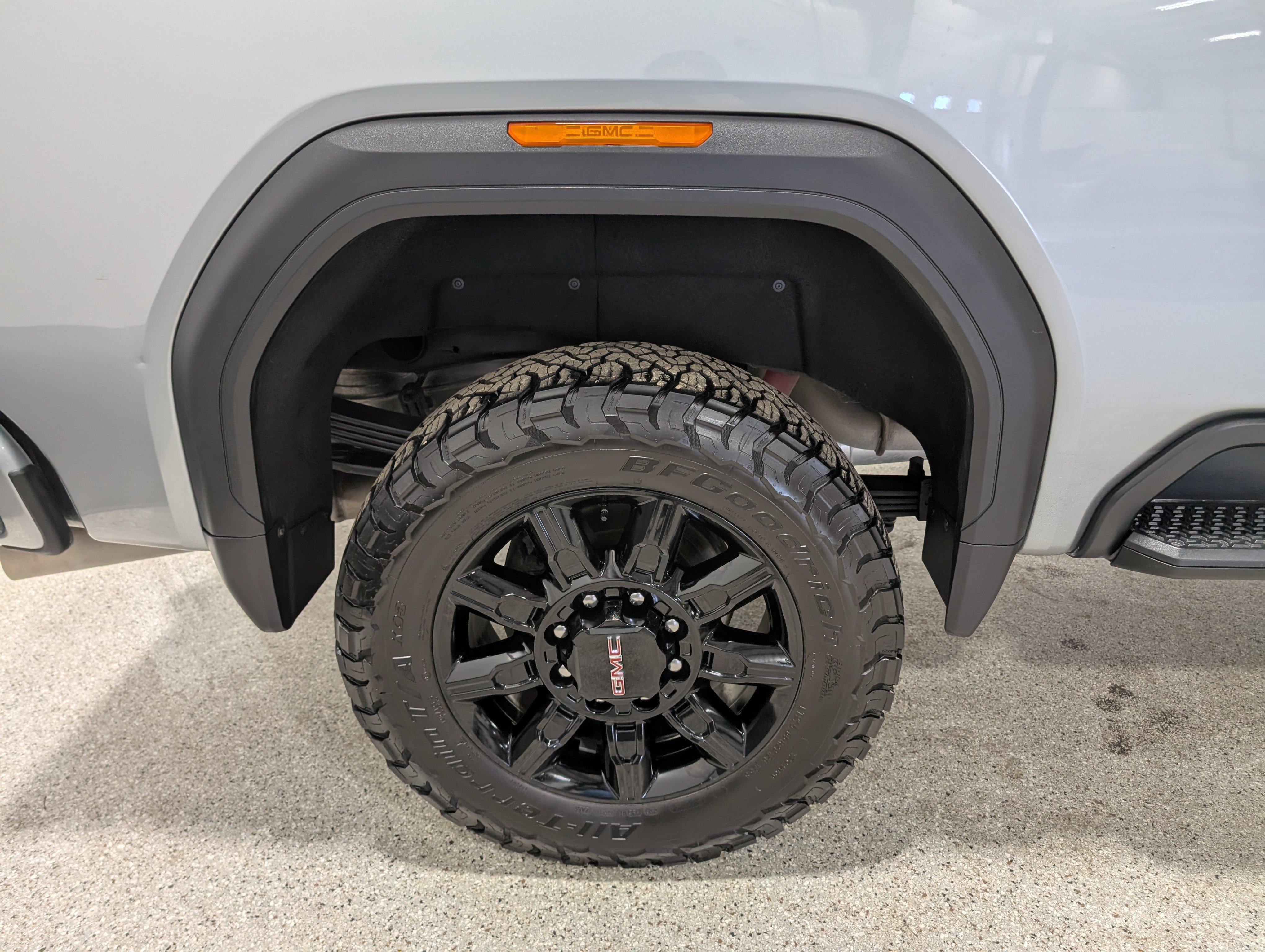 Used 2026 GMC Sierra 2500 AT4 w/ AT4 Premium Plus Package AWD/4WD image 14