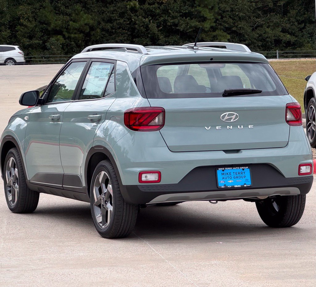 New 2026 Hyundai Venue SEL FWD image 12
