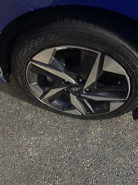 Used 2022 Hyundai Elantra SEL w/ Convenience + Premium Package FWD image 15